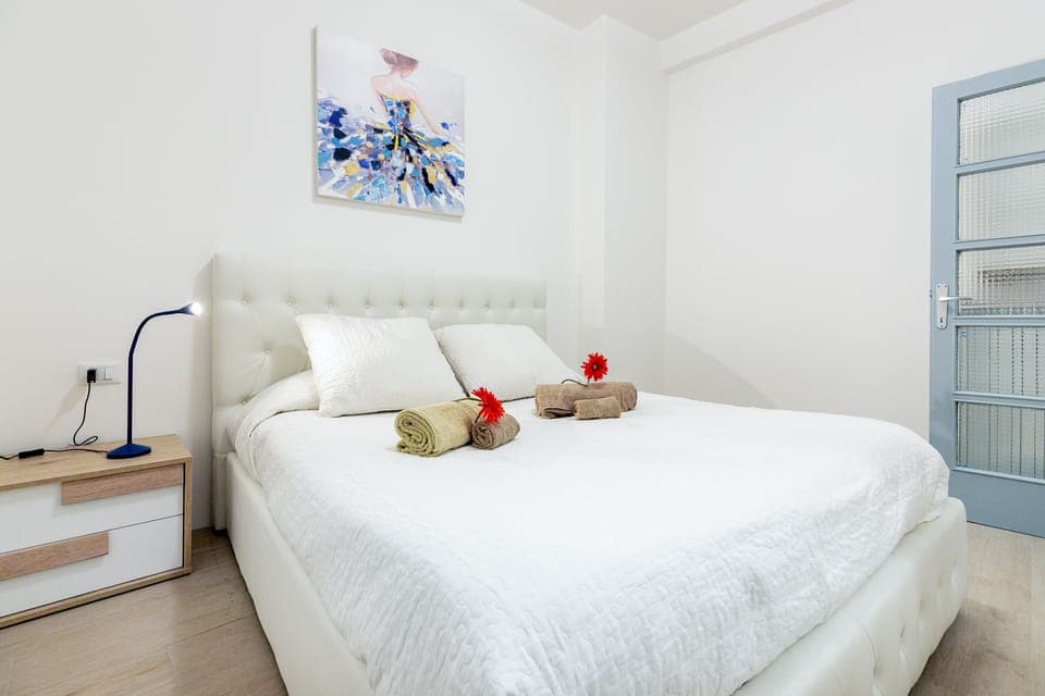 Comfort Apartment | 1 bedroom, iron/ironing board, free cribs/infant beds, free WiFi