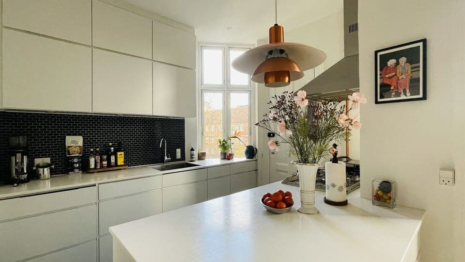 Dining Room, Kitchen