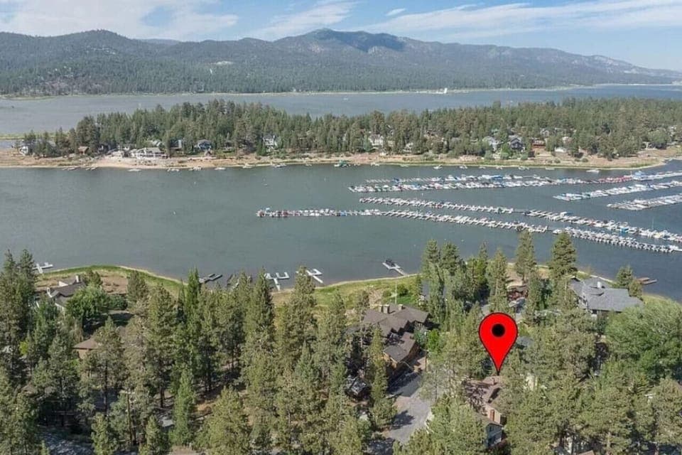 Are you looking for the ultimate Big Bear experience? Check out Lakeside Paradise Escape.
