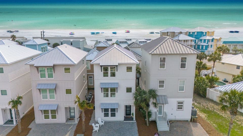 Stay Sunny, Steps to the Beach