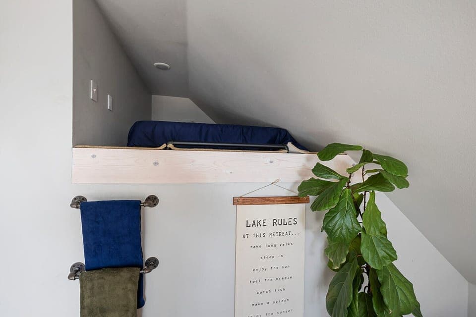 Loft with ladder.  Full size bed. 