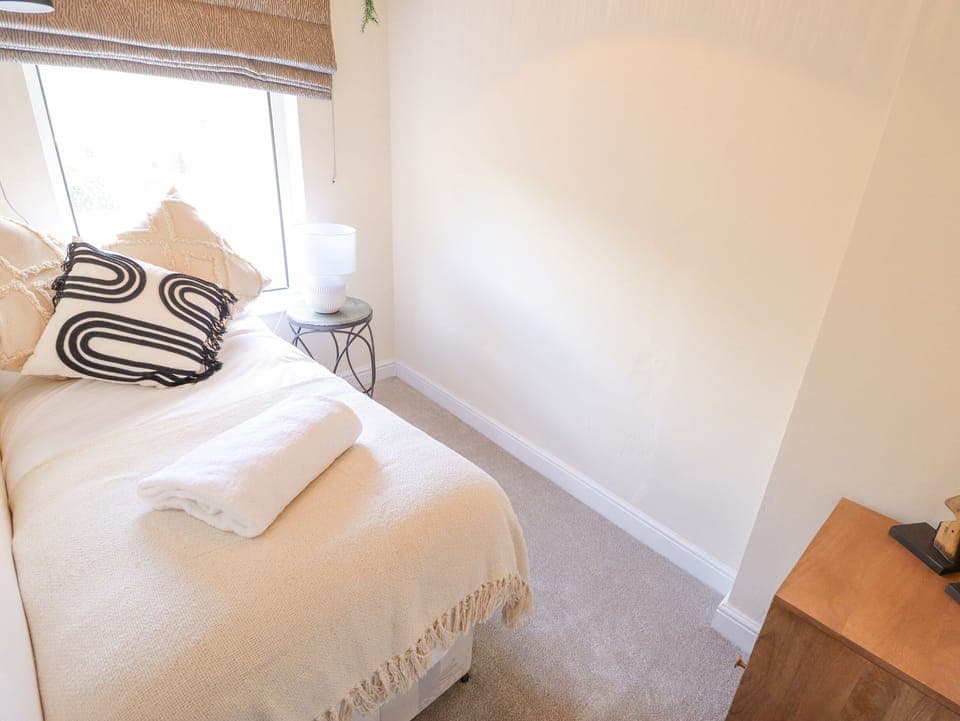 2 bedrooms, individually decorated, individually furnished, free WiFi