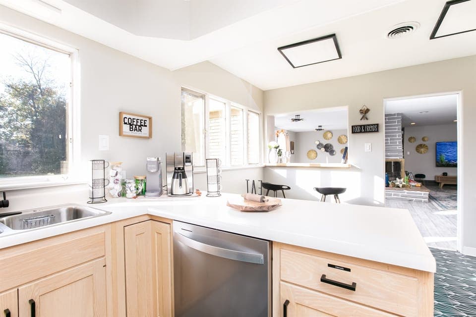 Large counter space for food and drinks
