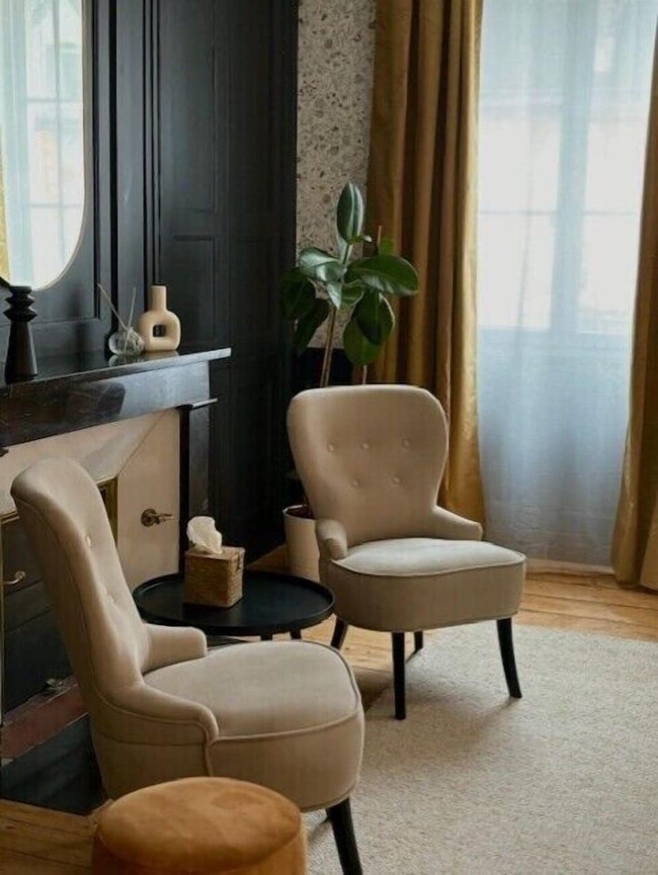 Superior Room, 1 Queen Bed, Private Bathroom, Garden View | Individually decorated, individually furnished, desk, laptop workspace