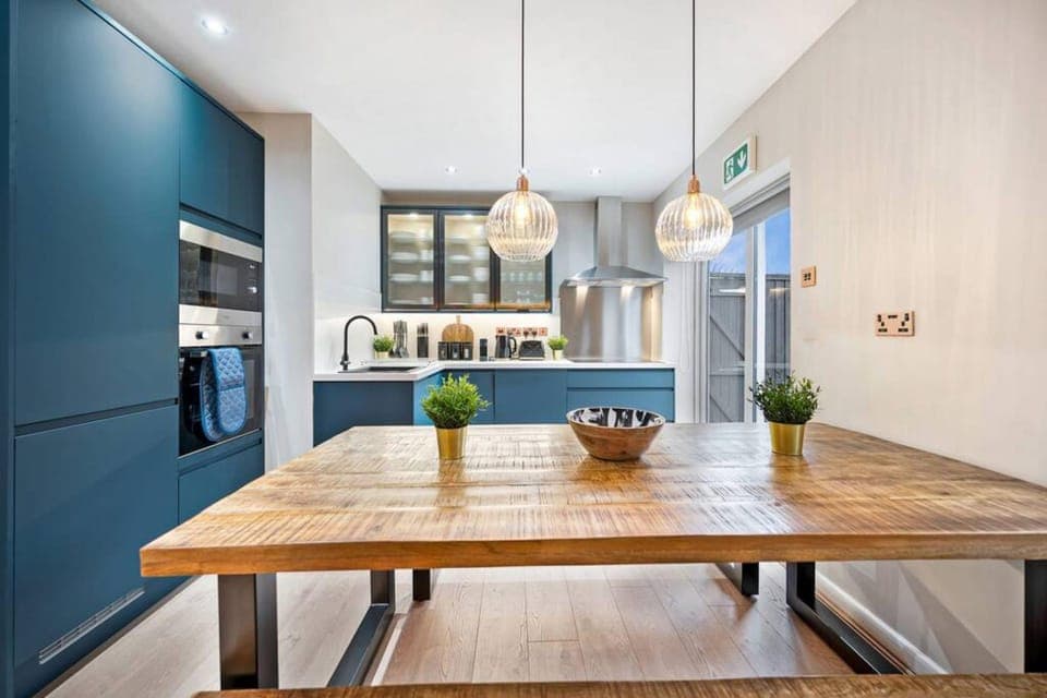 House | 5 bedrooms, iron/ironing board