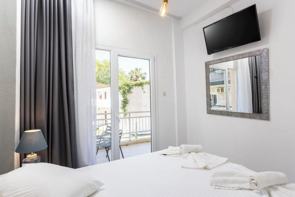 Family Suite | Desk, laptop workspace, free WiFi