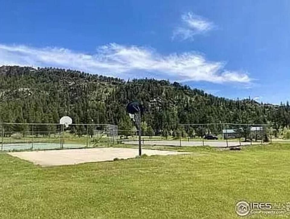 Sport court