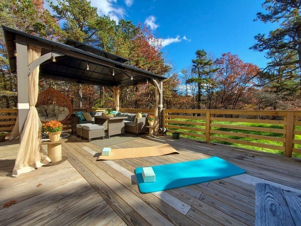 Picture yourself in our ultimate summer oasis - where every moment on our private back deck is a treasure. From cherished family dinners to sunrise yoga, serene meditation, and wildlife surprises, our secluded haven has it all waiting for you!