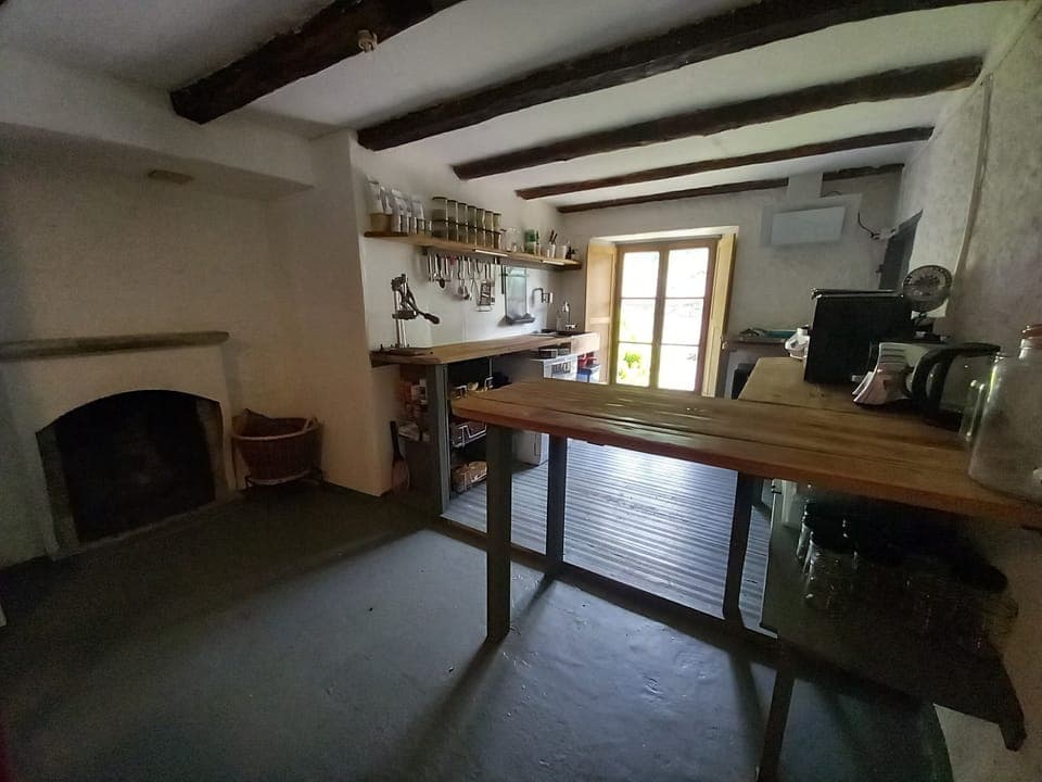 Room, 4 Bedrooms, Balcony, Garden View | Interior