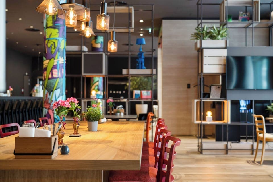 Daily buffet breakfast (EUR 19.50 per person)