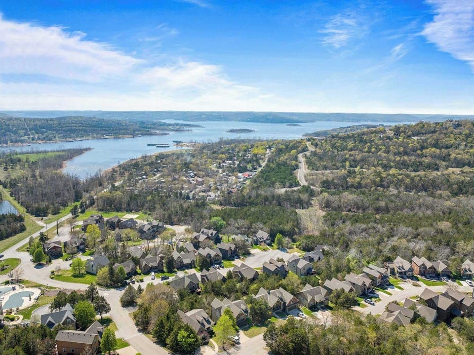 This home just 1/4 mile from Table Rock Lake!