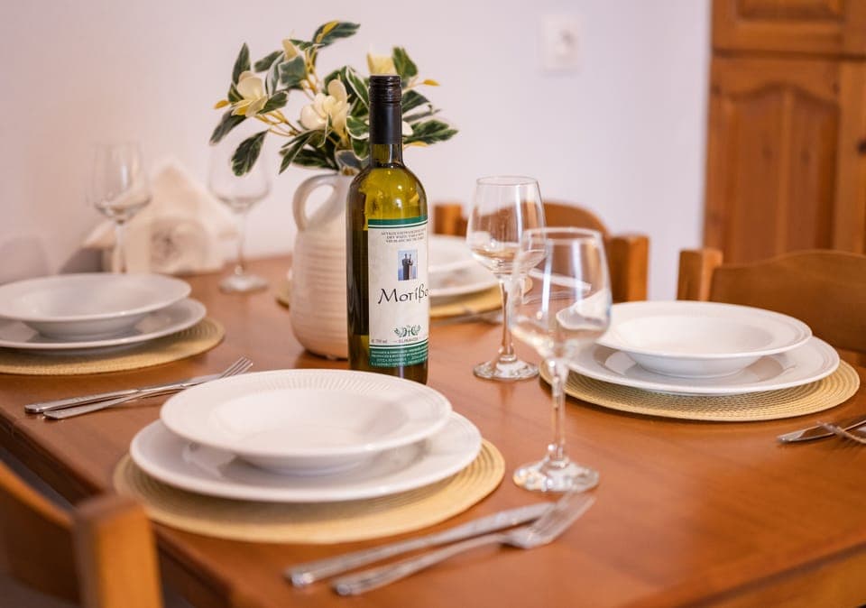 Basic Apartment, Balcony | Private kitchen | Fridge, oven, stovetop, coffee/tea maker