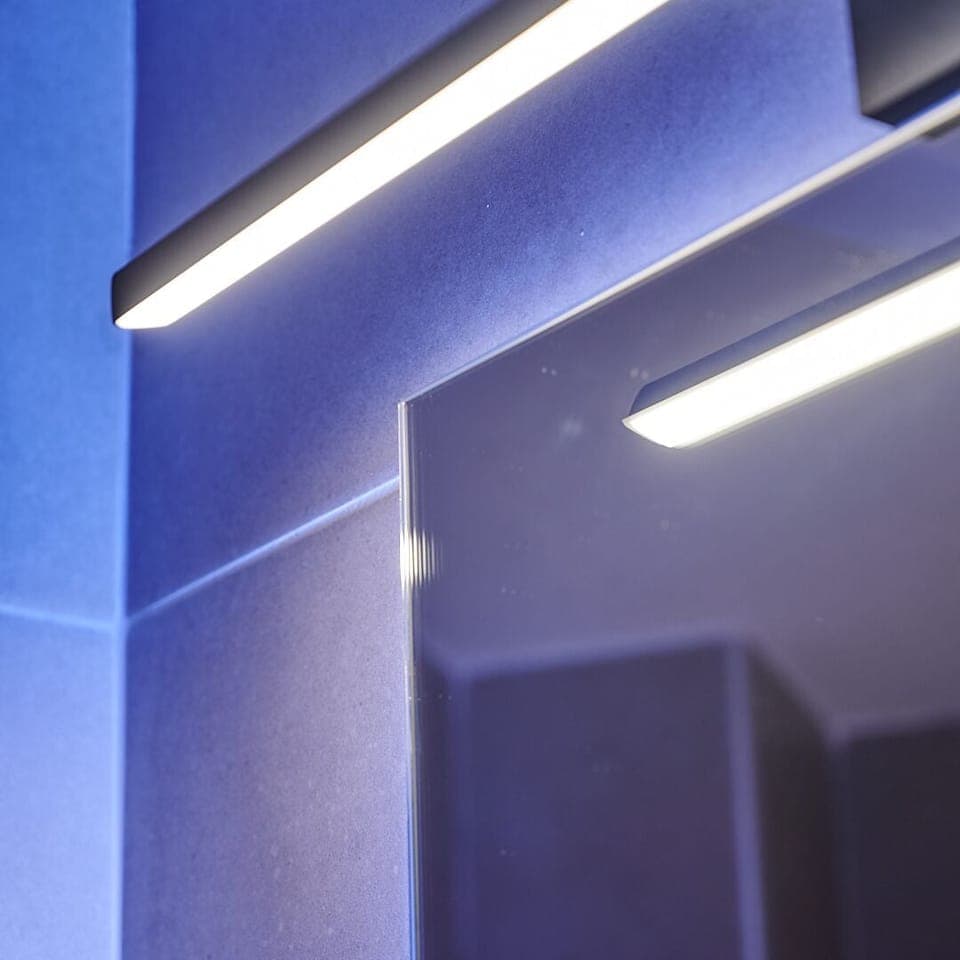 Comfort Double Room | Bathroom | Shower, rainfall showerhead, hair dryer, slippers