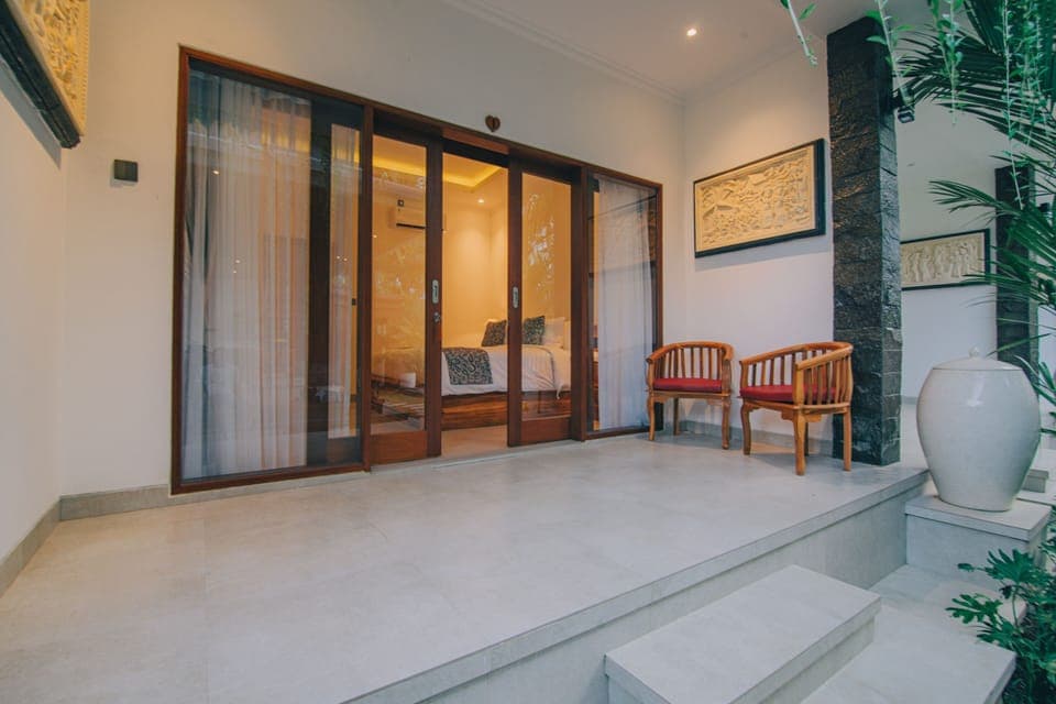 Deluxe Double Room, Garden View | Terrace/patio