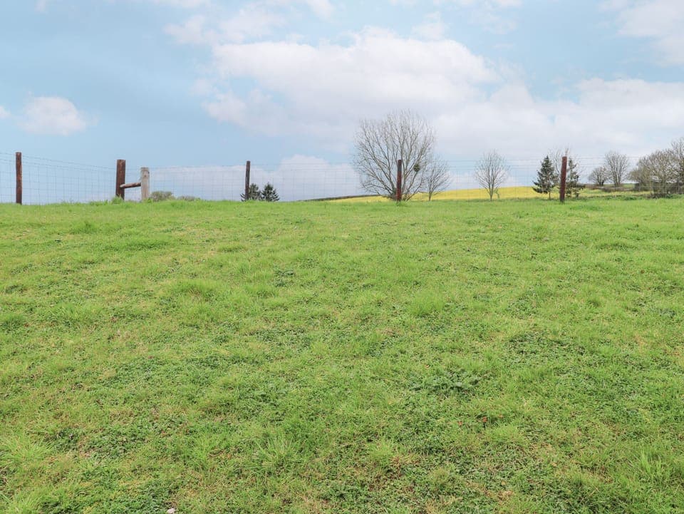 Cottage | Property grounds