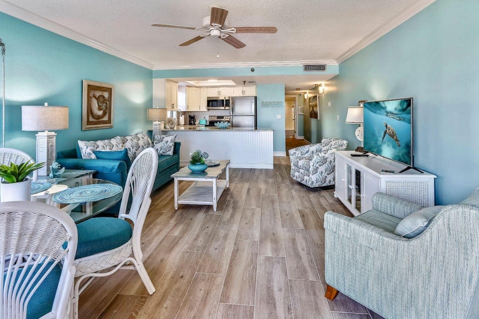 Condo, 1 King Bed with Sofa bed (Emerald Isle 104) | Living area | TV