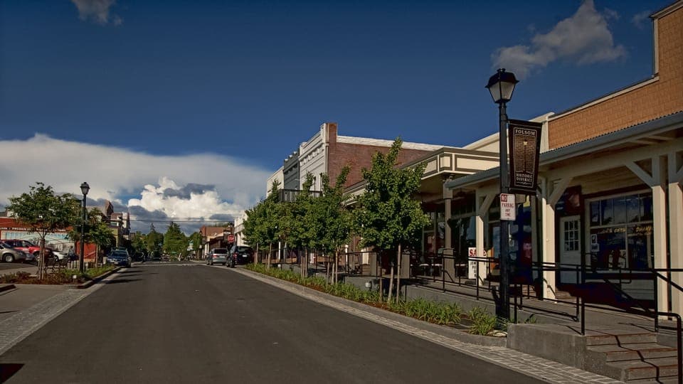 Sutter Street in Historic Folsom is Just 2 Blocks Away!