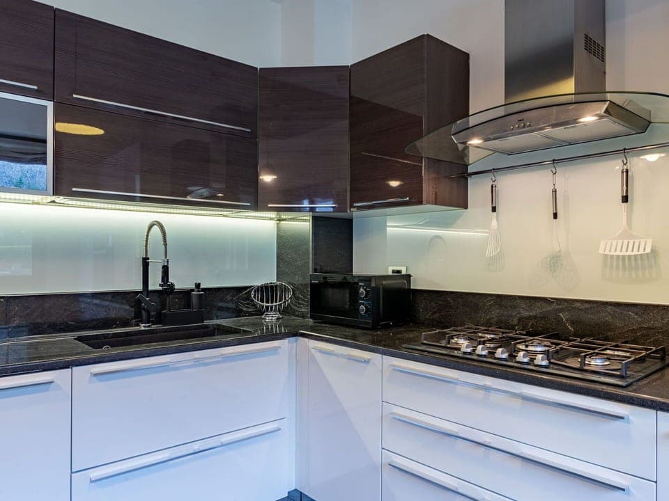 Cabinetry, Countertop, Kitchen Sink, Kitchen, Sink, Tap, Building, Kitchen Stove, House, Floor