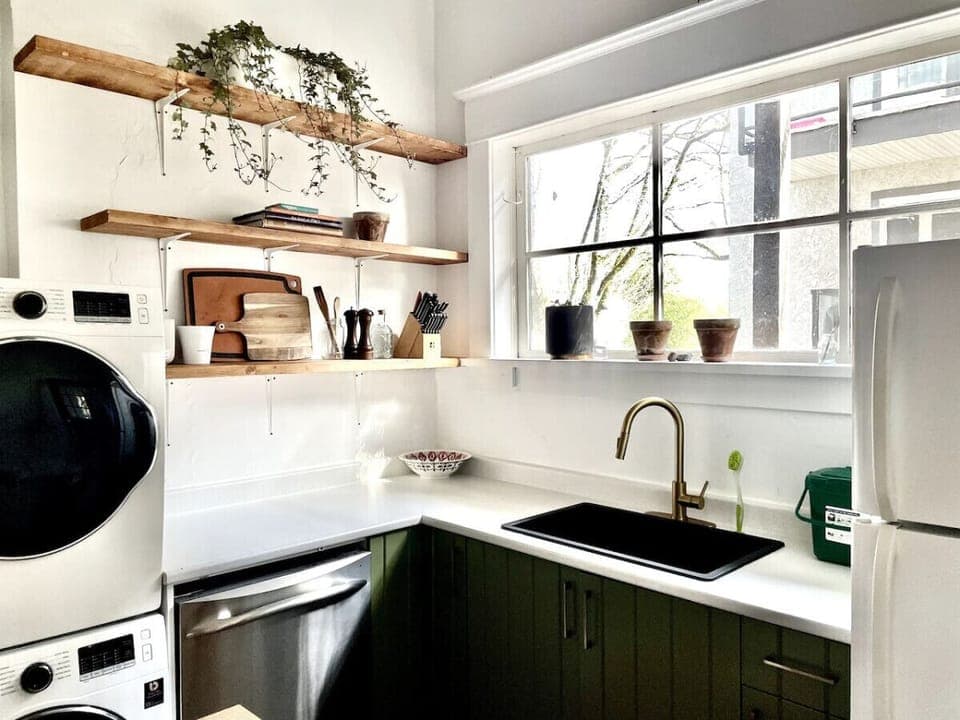 Updated rustic vibes kitchen with new dishwasher, washer and dryer and gas stove available for guests. Plenty of pots and pans, Nespresso machine, french press and regular coffee machine.