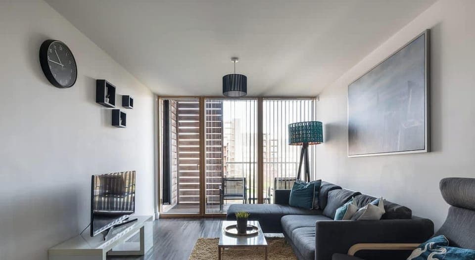 Lounge at Valore Property Services Short Lets & Serviced Accommodation