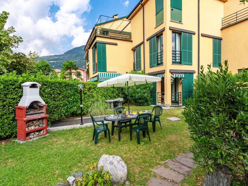 Plant, Property, Building, Window, Sky, Cloud, Table, Green, Land Lot, Chair
