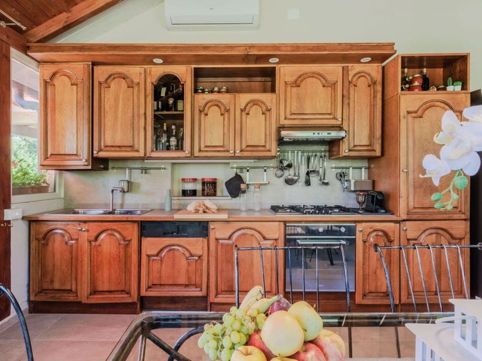 Cabinetry, Countertop, Property, Furniture, Kitchen, Wood, Sink, Interior Design, Food, Floor