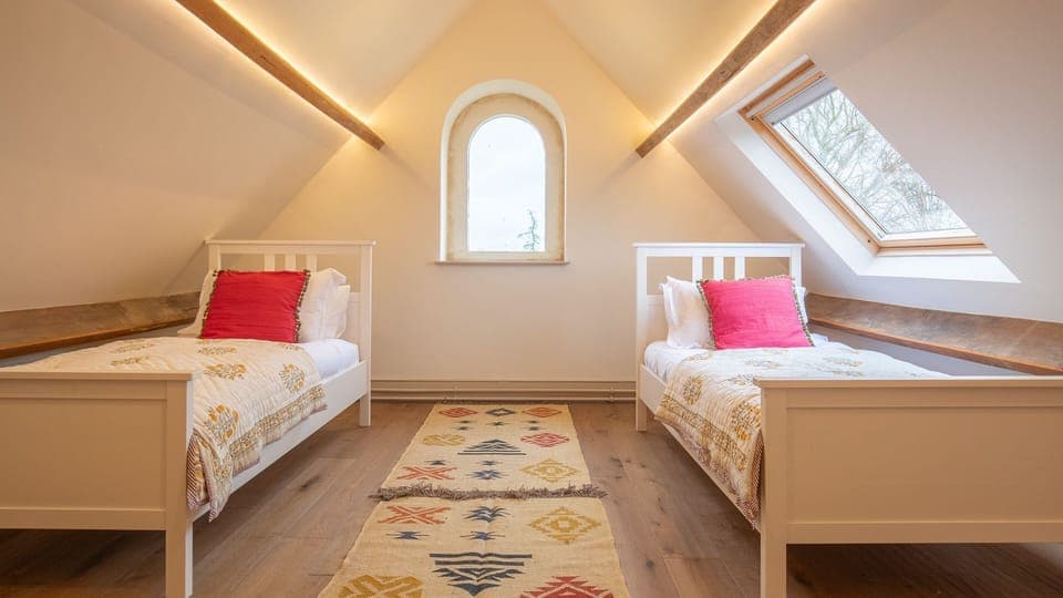 Bedroom Five, Ashworth House, Bolthole Retreats