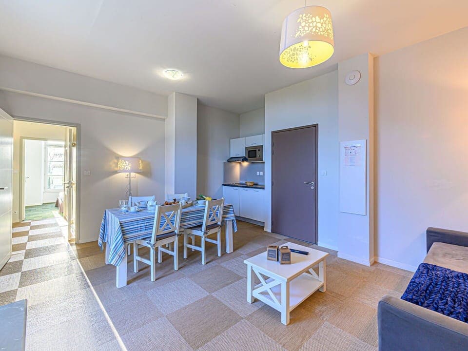 Table, Property, Furniture, Interior Design, House, Shade, Wood, Flooring, Living Room, Couch