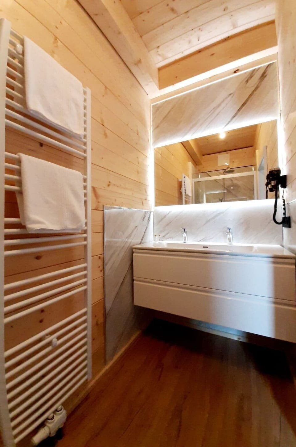 Wheel, Car, Sky, Cloud, Building, Property, Window, Snow