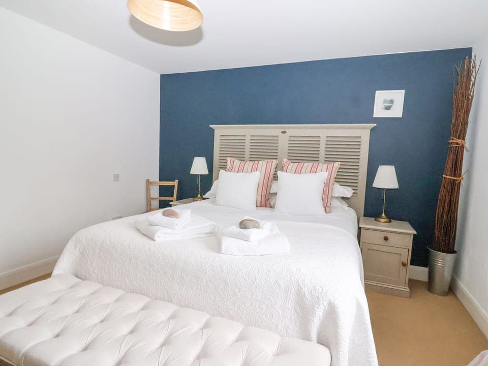 4 bedrooms, individually decorated, individually furnished, free WiFi