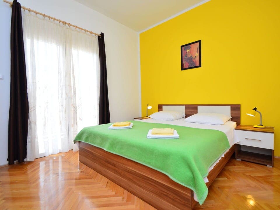 Plant, Furniture, Sky, Property, Table, Building, Cloud, Window, Chair, Outdoor Furniture