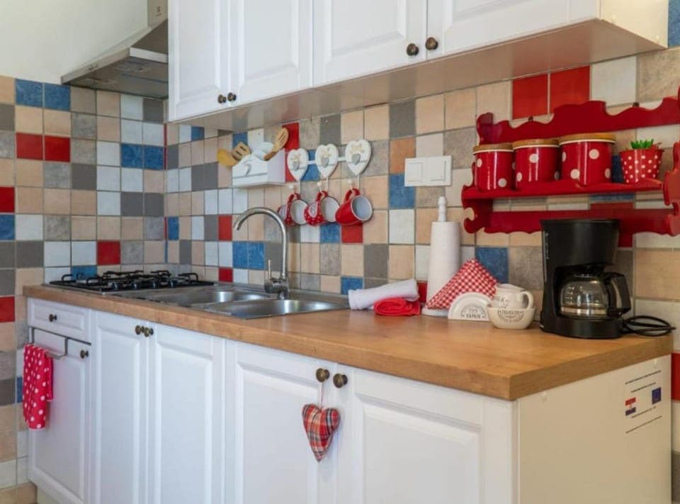 Apartment (Apartment Suzi - Duplex One bedroom A) | Private kitchen | Fridge