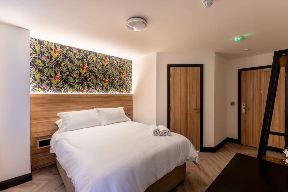 Classic Double Room, 1 King Bed | Egyptian cotton sheets, premium bedding, free WiFi