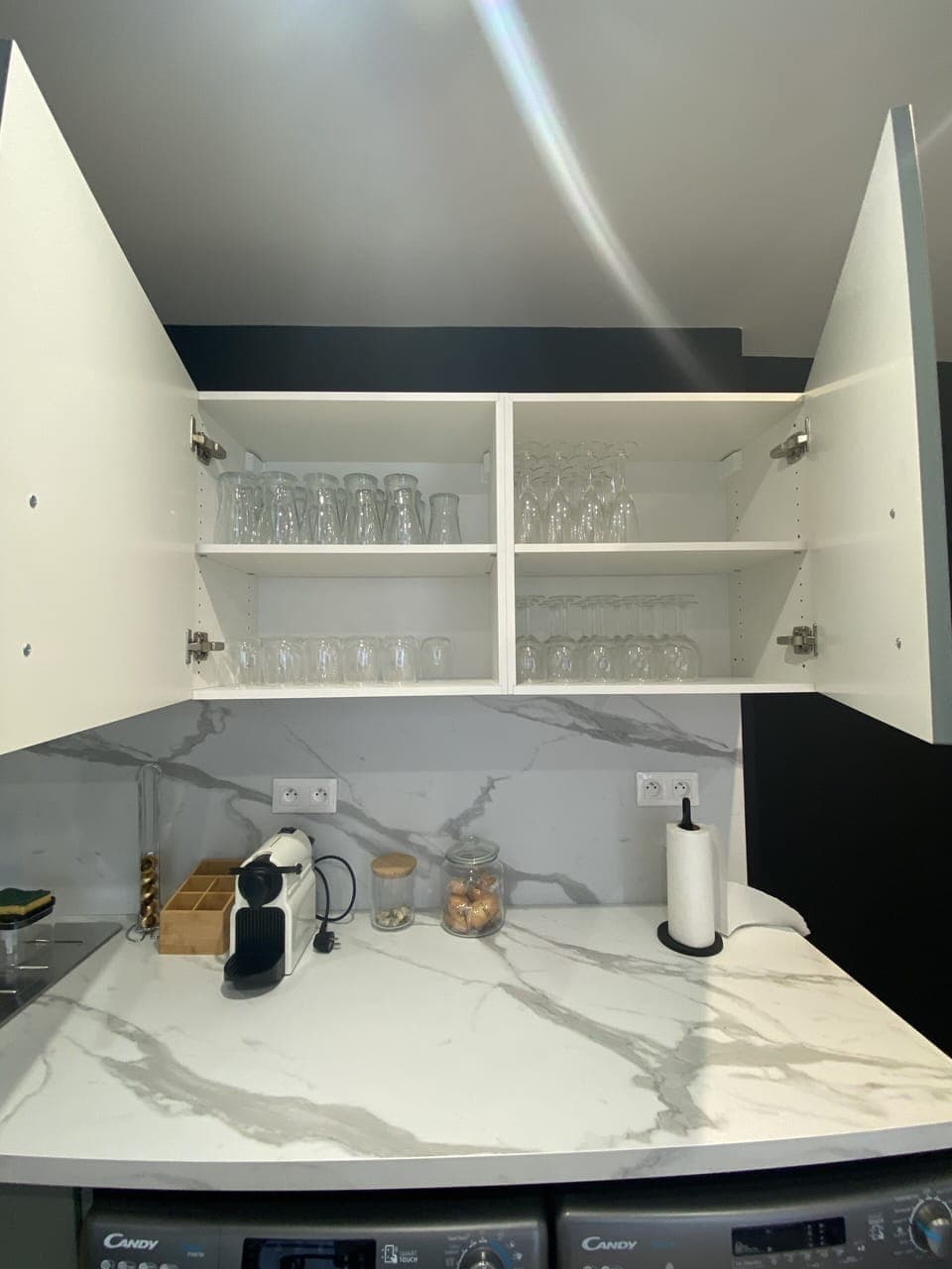 Design Townhome | Private kitchen | Full-size fridge, microwave, oven, stovetop