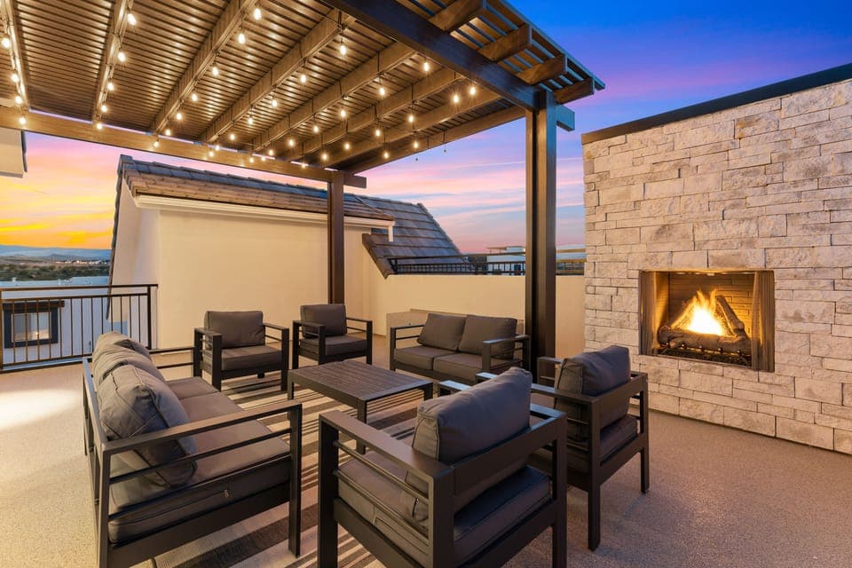 Top Floor Patio Deck and Fireplace