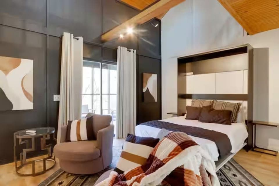 4d8b2660-f6d8-4271-a0de-baab85059316-02