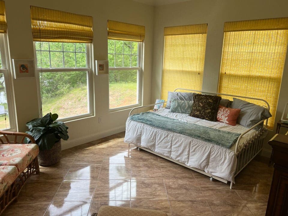 Full Bed with Trundle