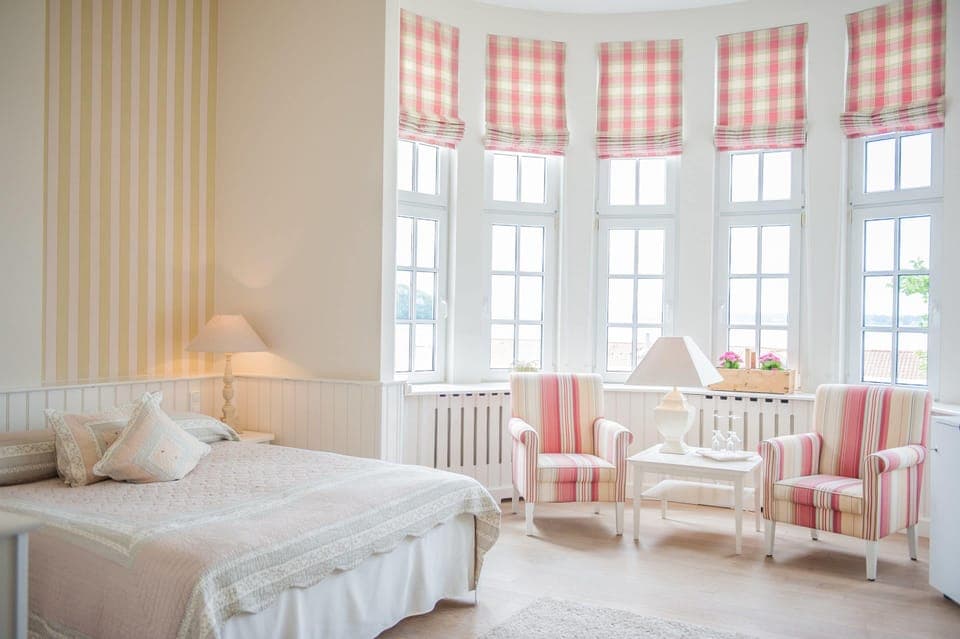 Hypo-allergenic bedding, minibar, in-room safe, desk