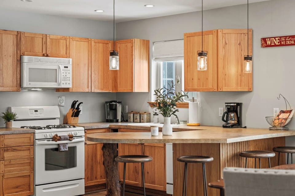 Breakfast bar for casual mornings and catching up with loved ones.