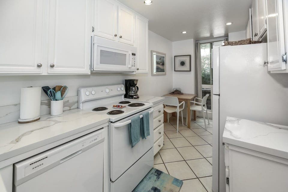 Fully stocked kitchen to cook up your favorite dish