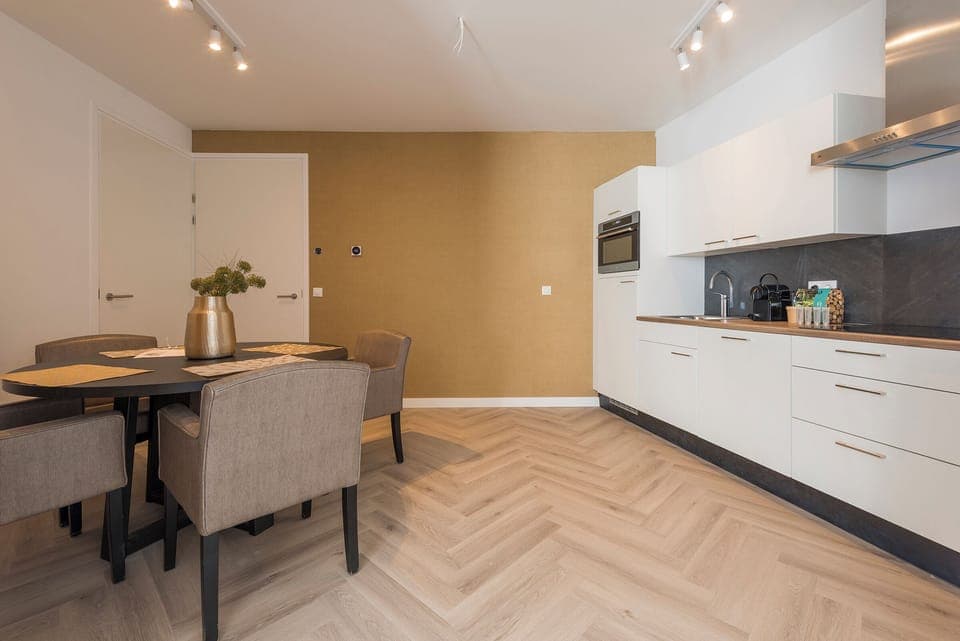 Relax and recharge at Bed en Koffie after a day in Centrum Roosendaal.
Ontspan en laad op bij Bed en Koffie na een dag in Centrum Roosendaal.
Entspannen Sie sich bei Bed en Koffie nach einem Tag im Centrum Roosendaal.