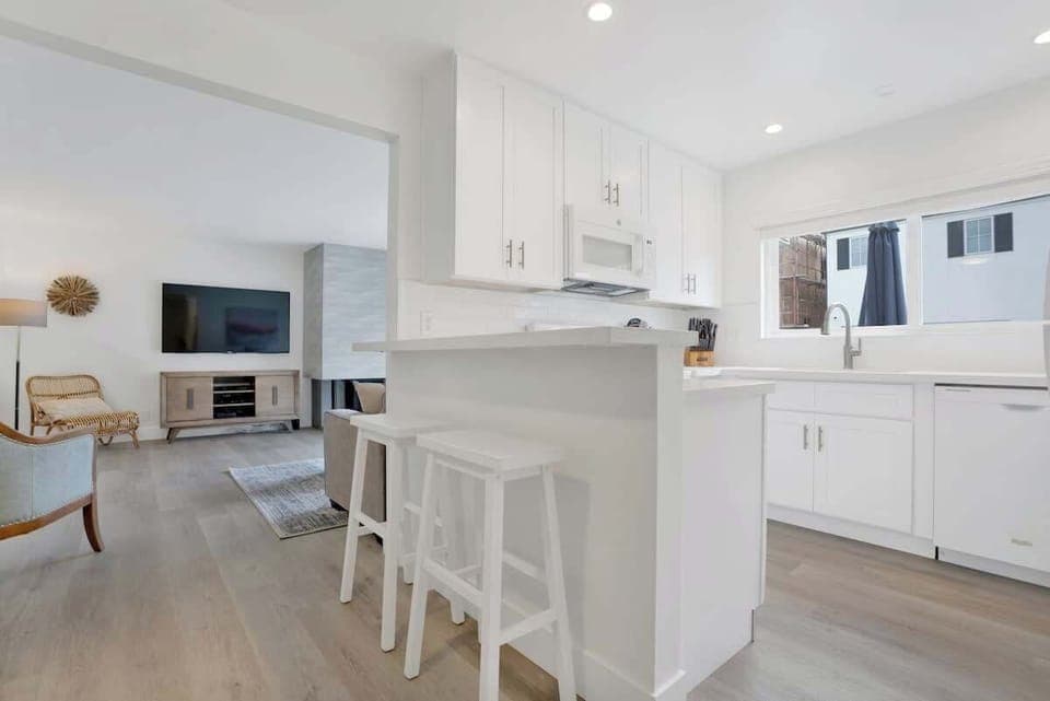 Kitchen & bar seating