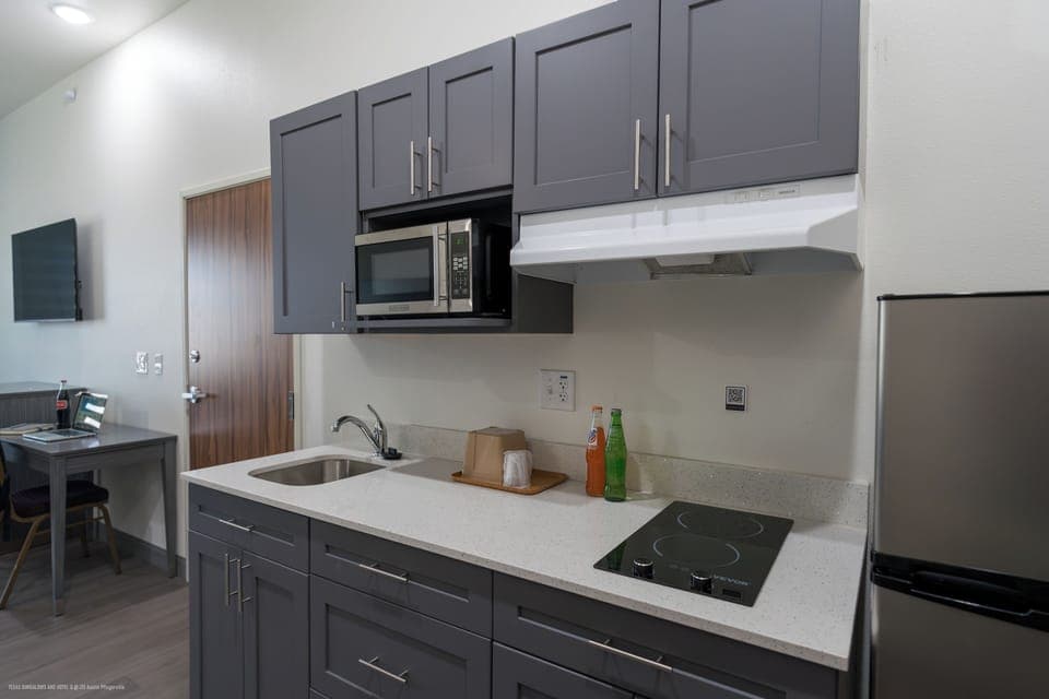 Deluxe Single Room | Private kitchen | Eco-friendly cleaning products