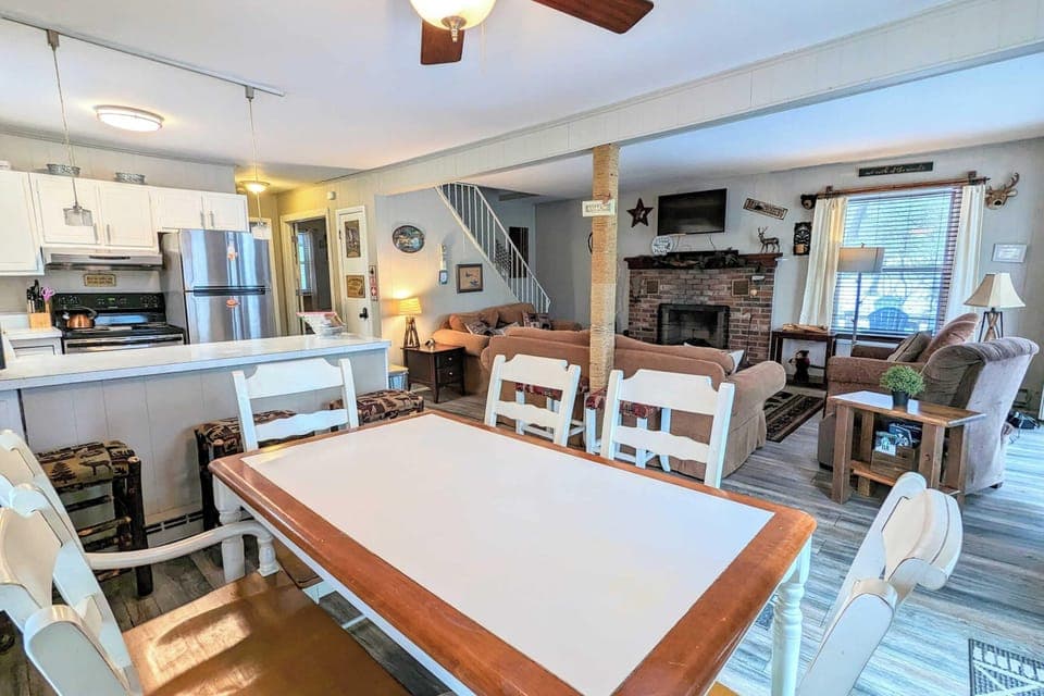 House (4 Bedrooms) | Interior