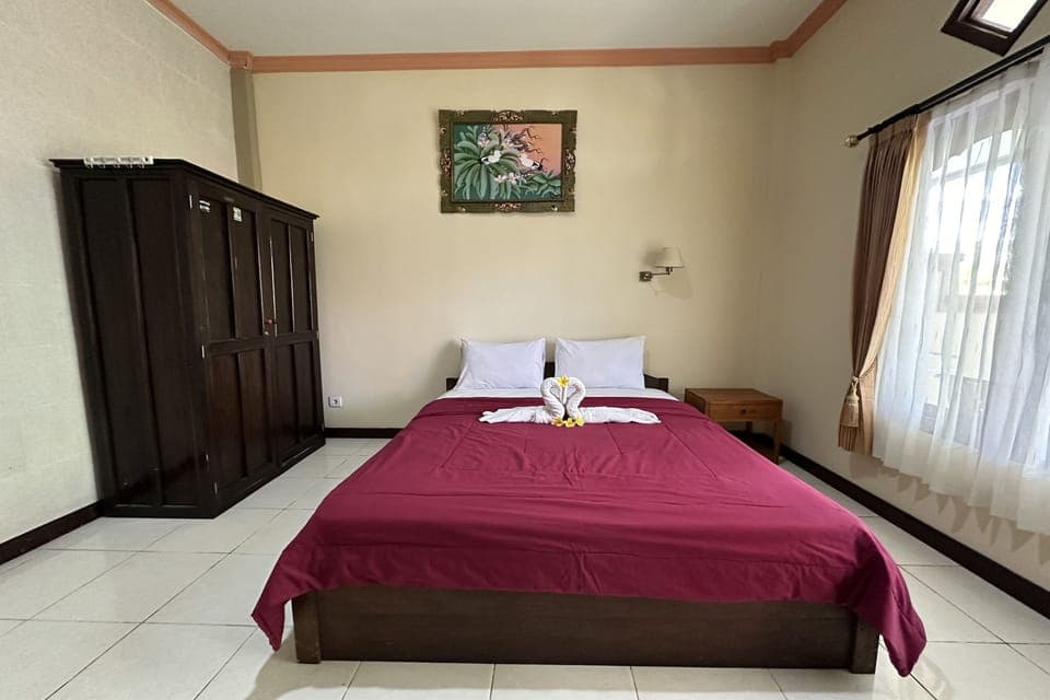 Standard Double Room | In-room safe, desk, free WiFi, bed sheets