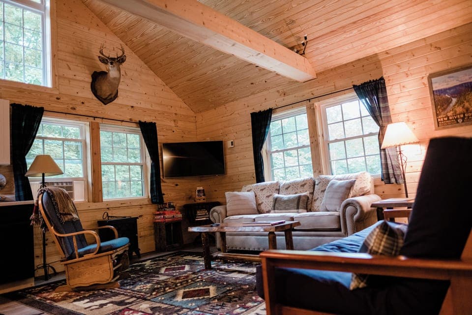 Cozy living room with SmartTV and fast wiif