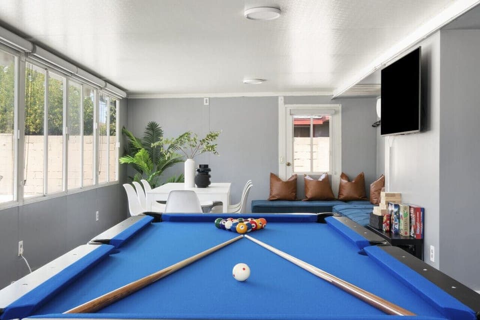 Rack ‘em up and enjoy a fun game of billiards! 🎱✨ The perfect way to unwind and challenge your friends. Who’s breaking first? 😃🏆