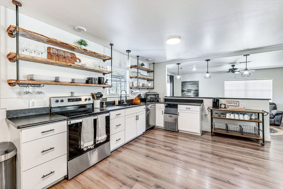 House (3 Bedrooms) | Interior