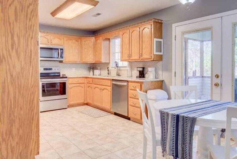 Equipped Full Kitchen.