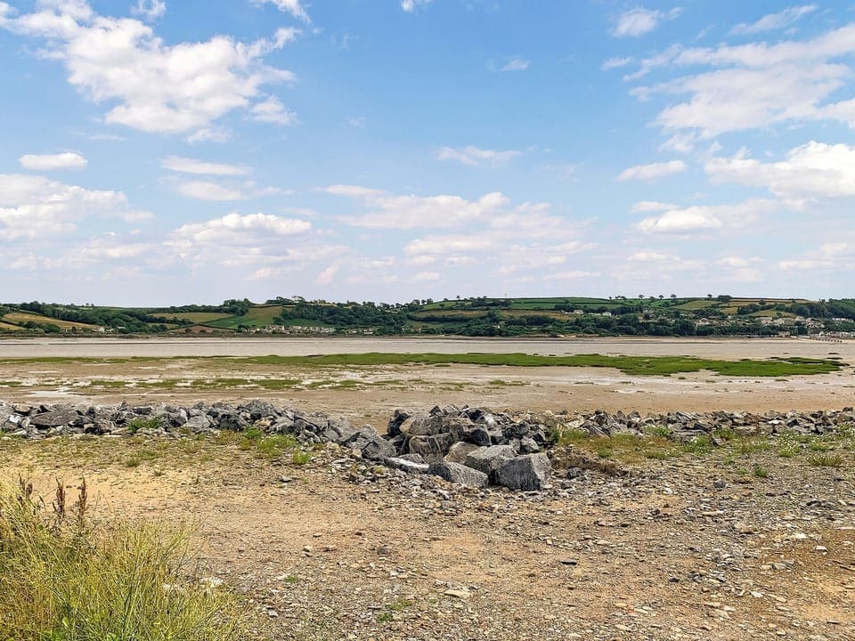 Surrounding area | Beachside, Llansteffan